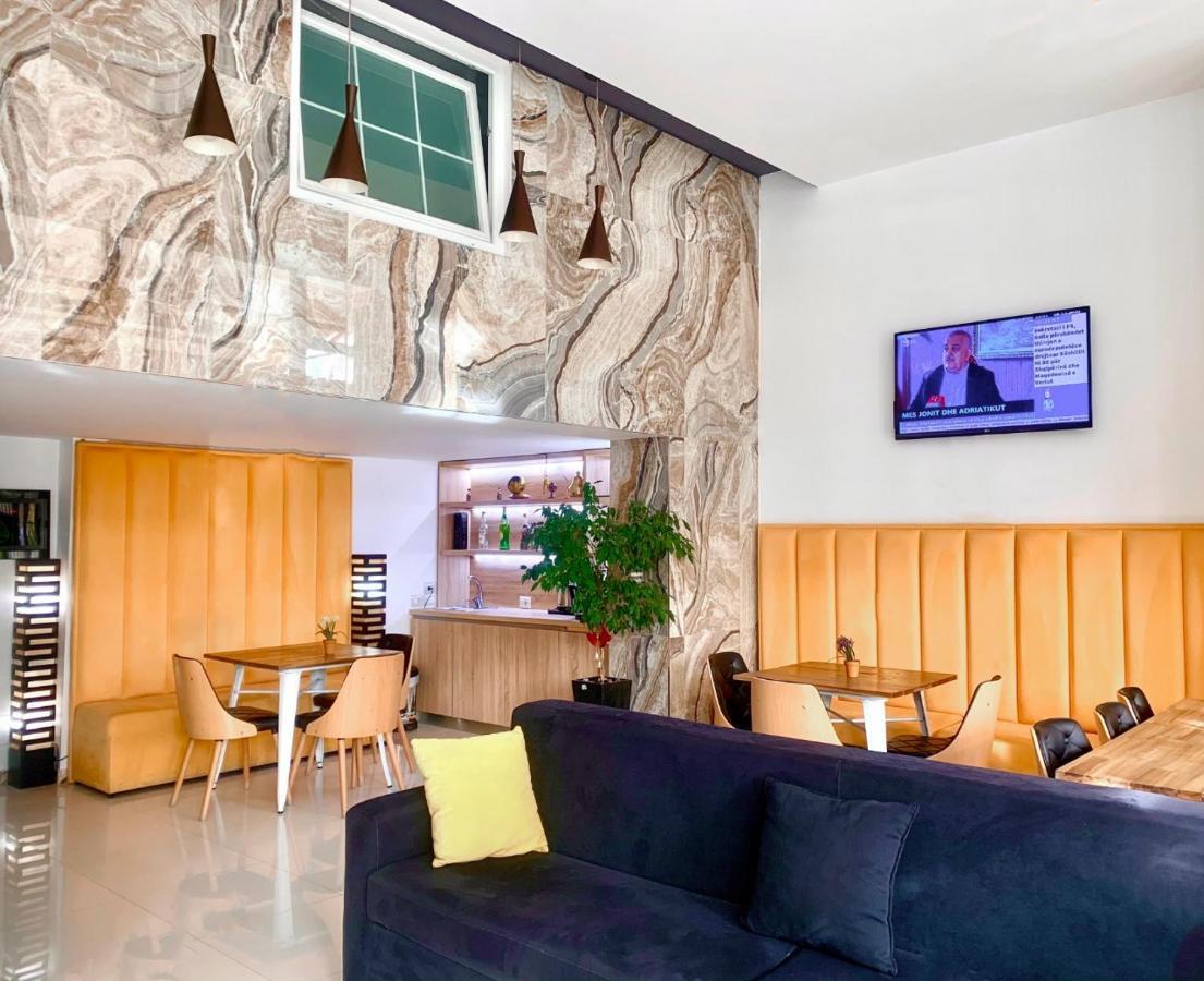Park Hotel Tirana Yzberish Ngoại thất bức ảnh