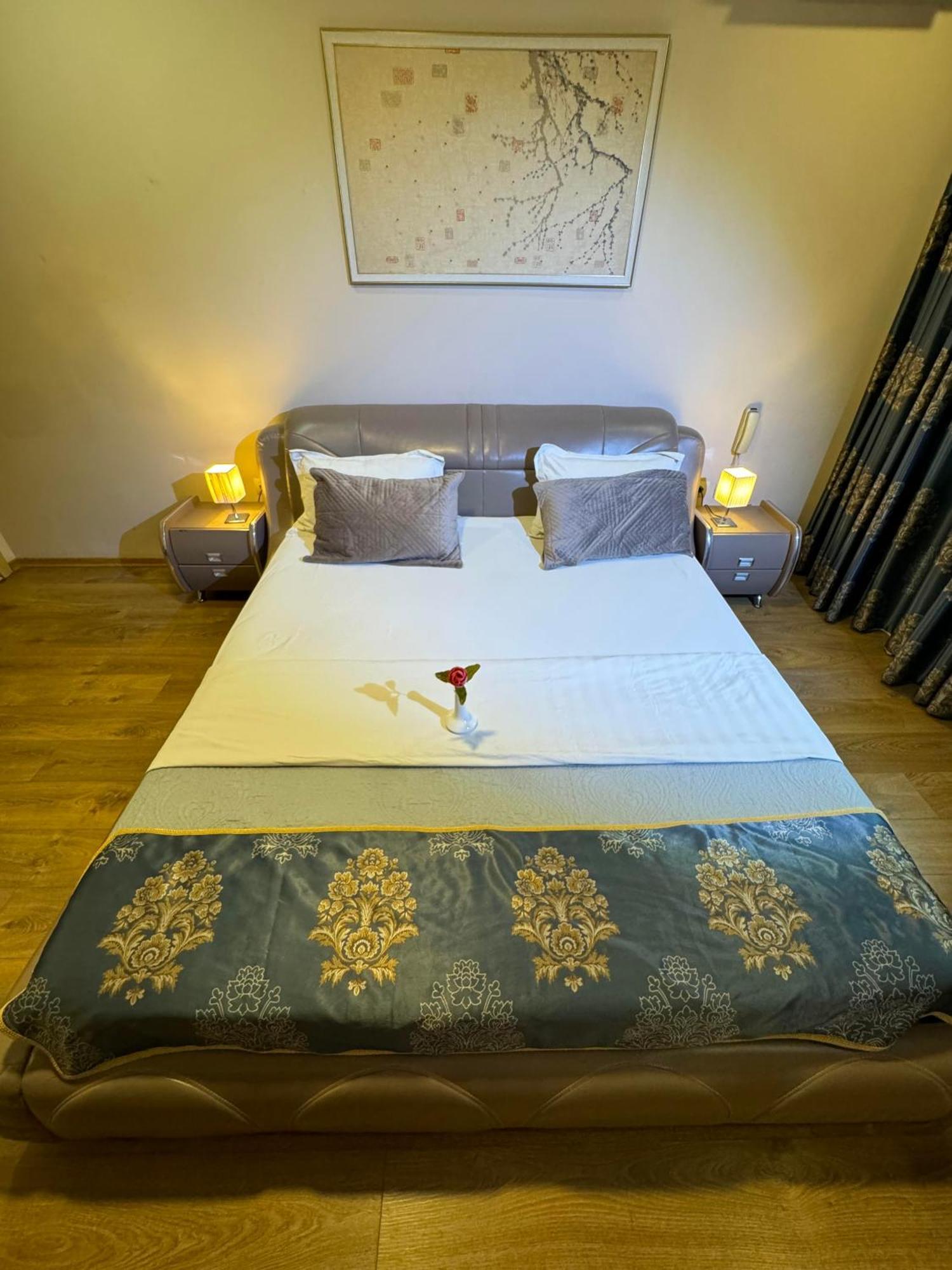 Park Hotel Tirana Yzberish Ngoại thất bức ảnh