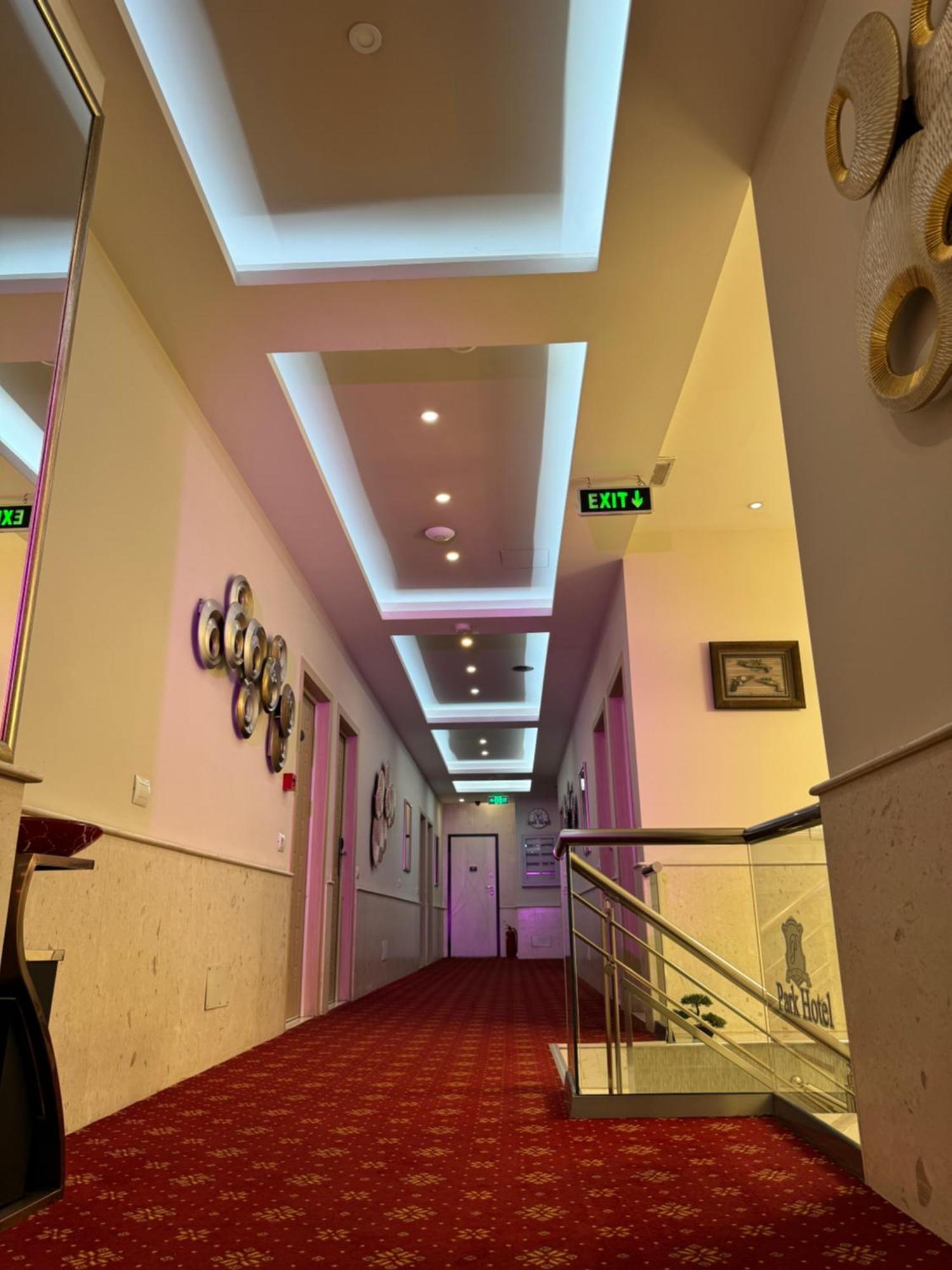 Park Hotel Tirana Yzberish Ngoại thất bức ảnh