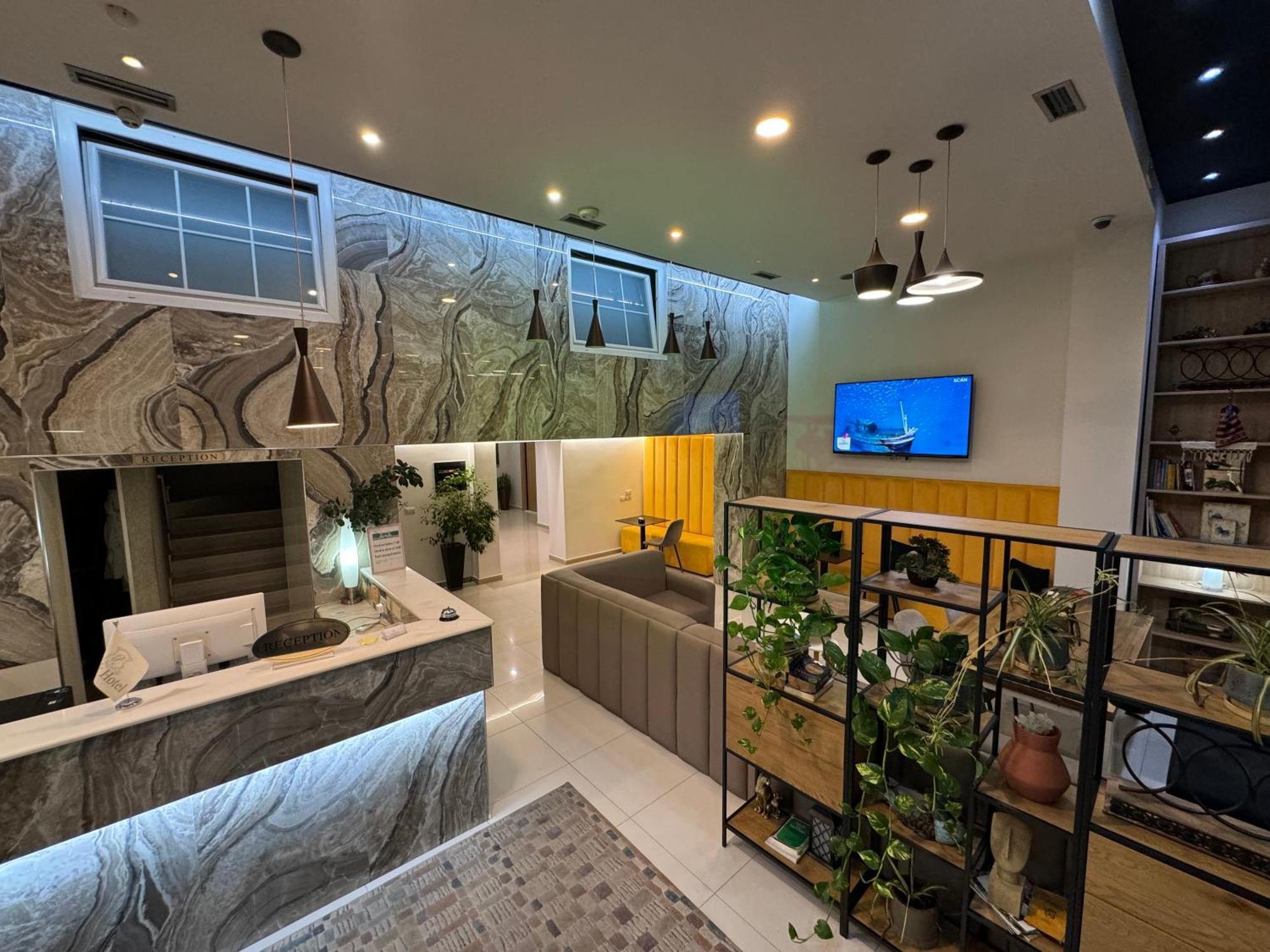 Park Hotel Tirana Yzberish Ngoại thất bức ảnh