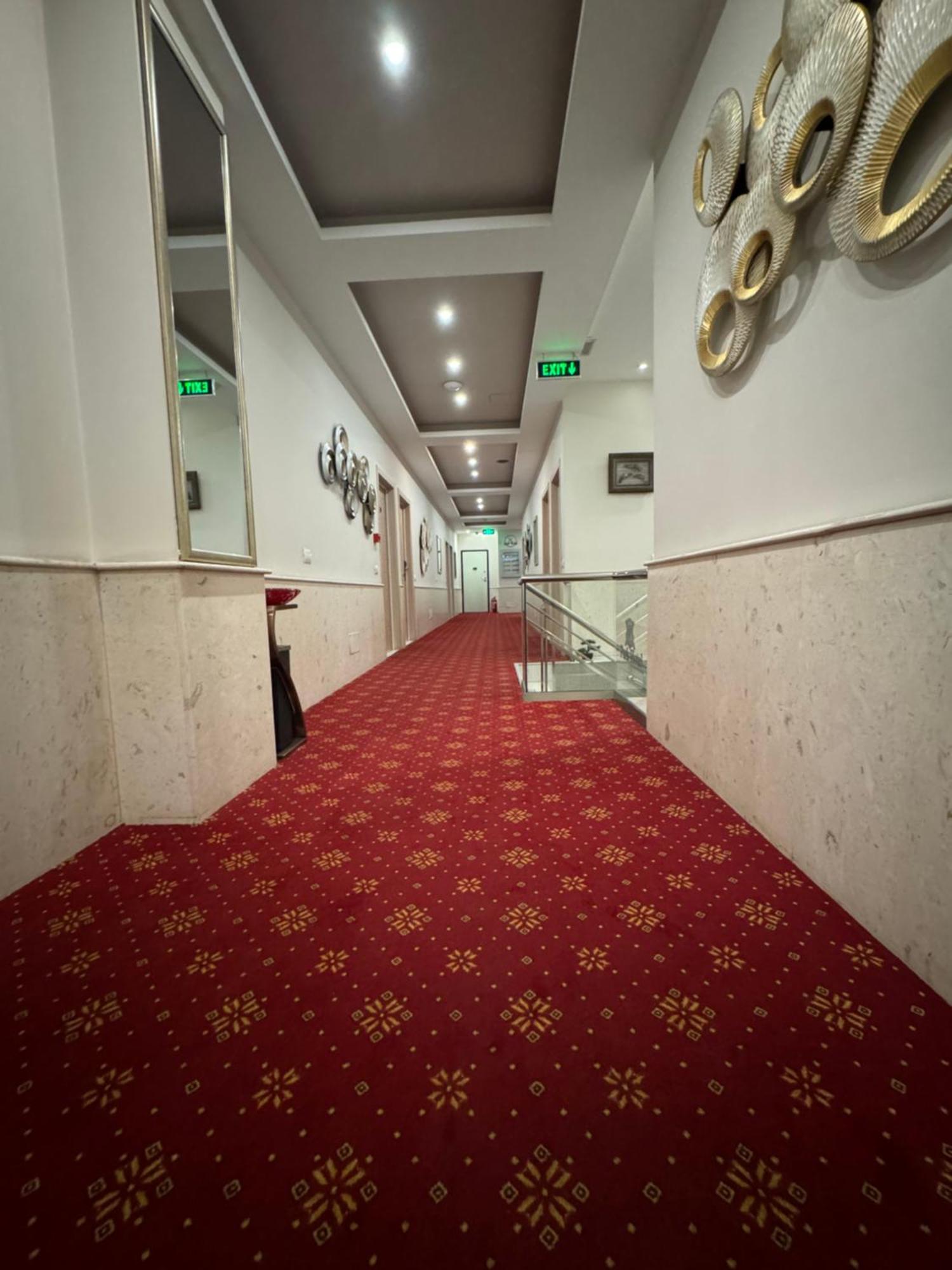 Park Hotel Tirana Yzberish Ngoại thất bức ảnh