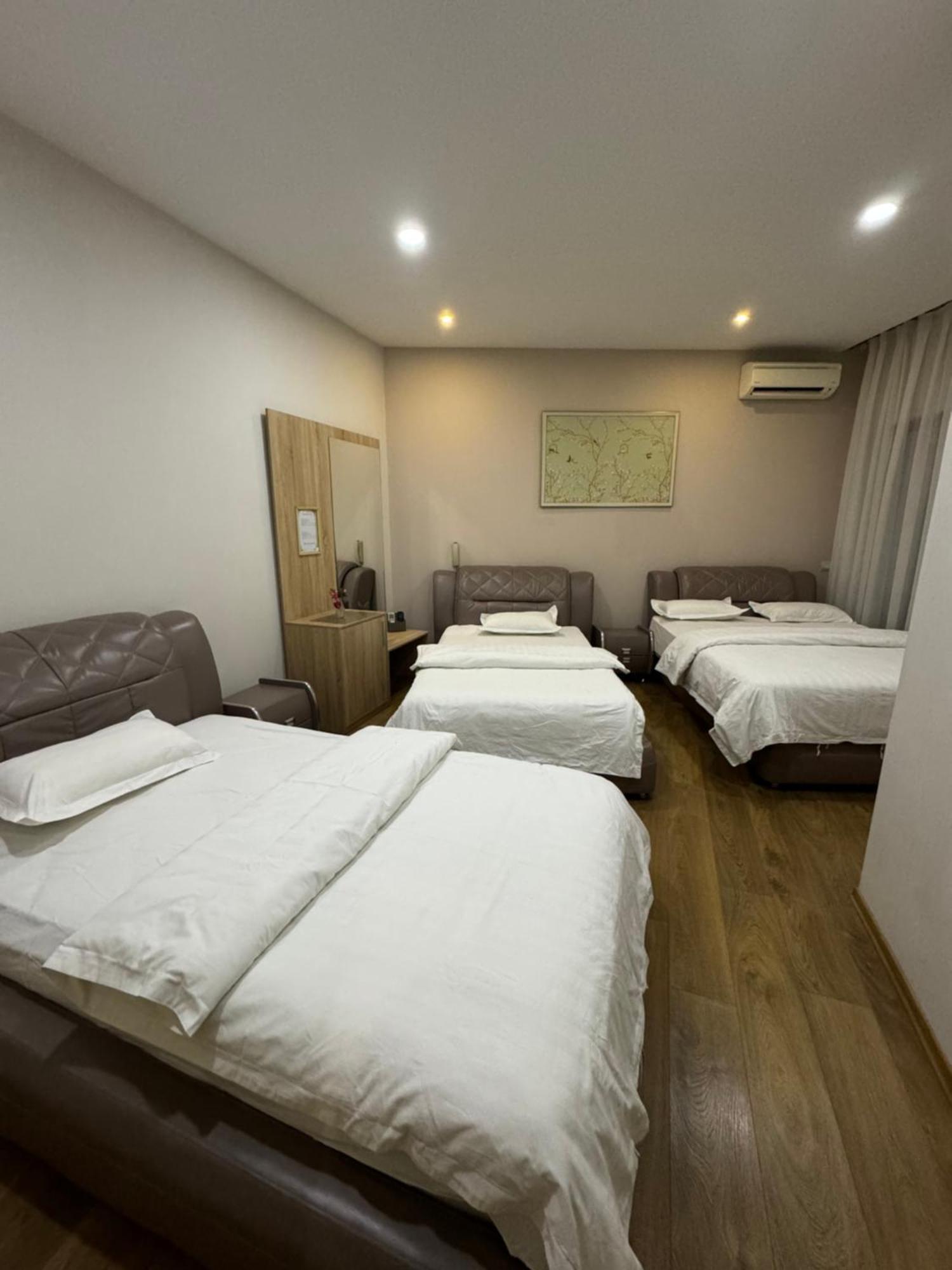 Park Hotel Tirana Yzberish Ngoại thất bức ảnh