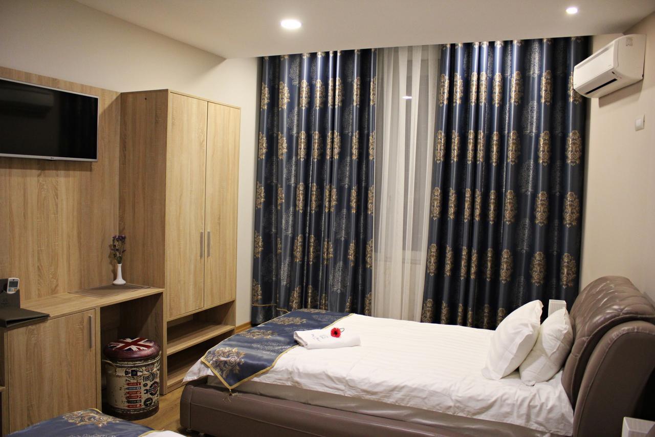Park Hotel Tirana Yzberish Ngoại thất bức ảnh