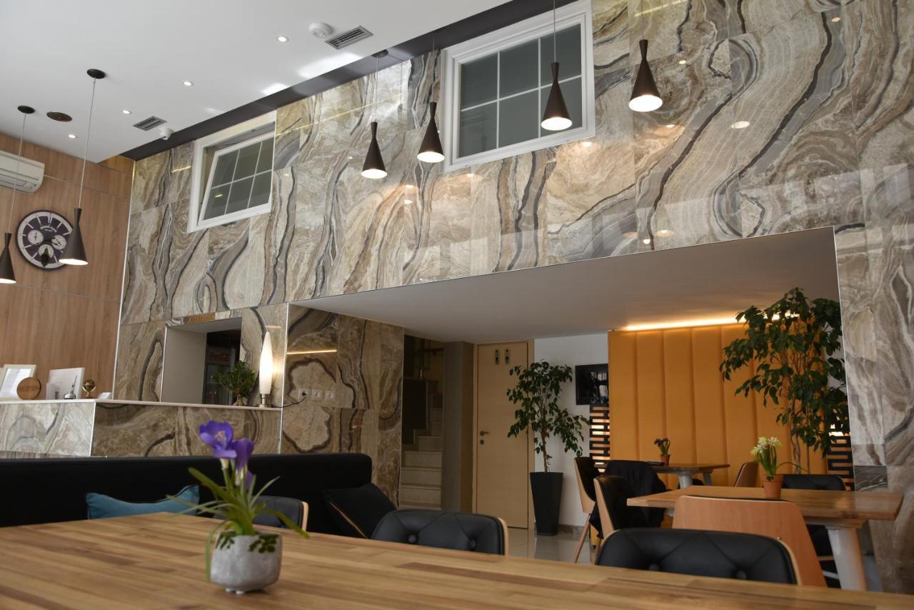 Park Hotel Tirana Yzberish Ngoại thất bức ảnh